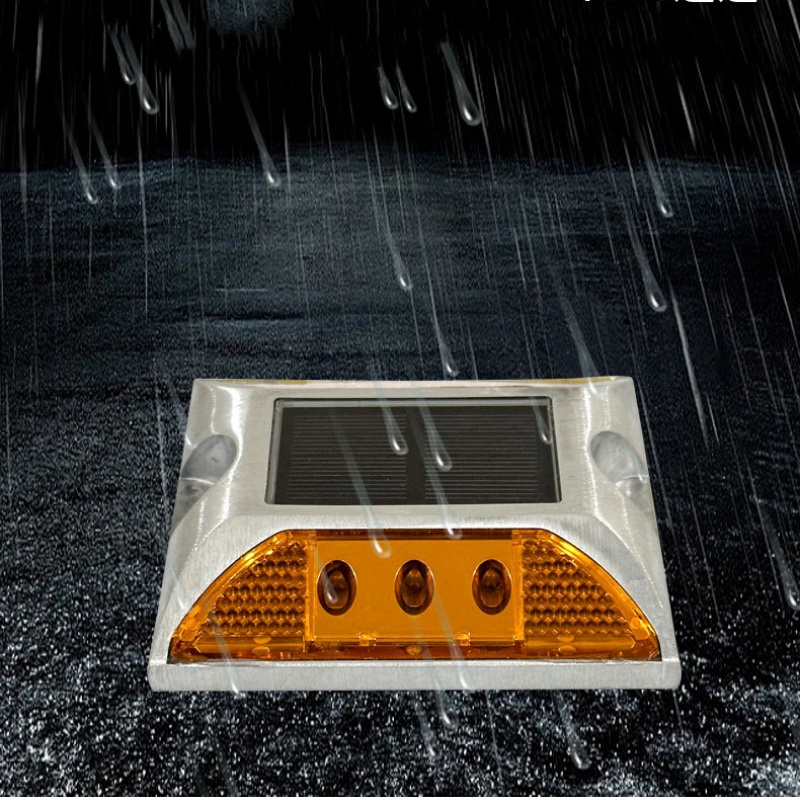 LED พลังงานแสงอาทิตย์ GROUND M - Outdoor Power New Roads บทวิจารณ์และราคา